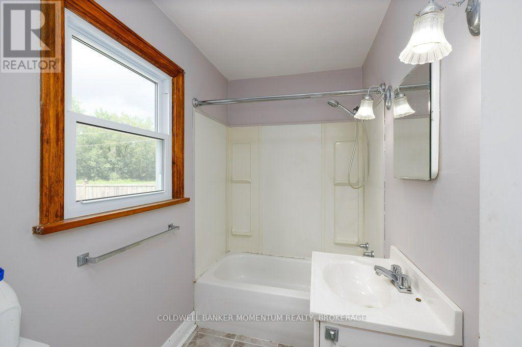 18 Pietz Avenue, Welland, Ontario  L3C 1Z4 - Photo 13 - X13865084