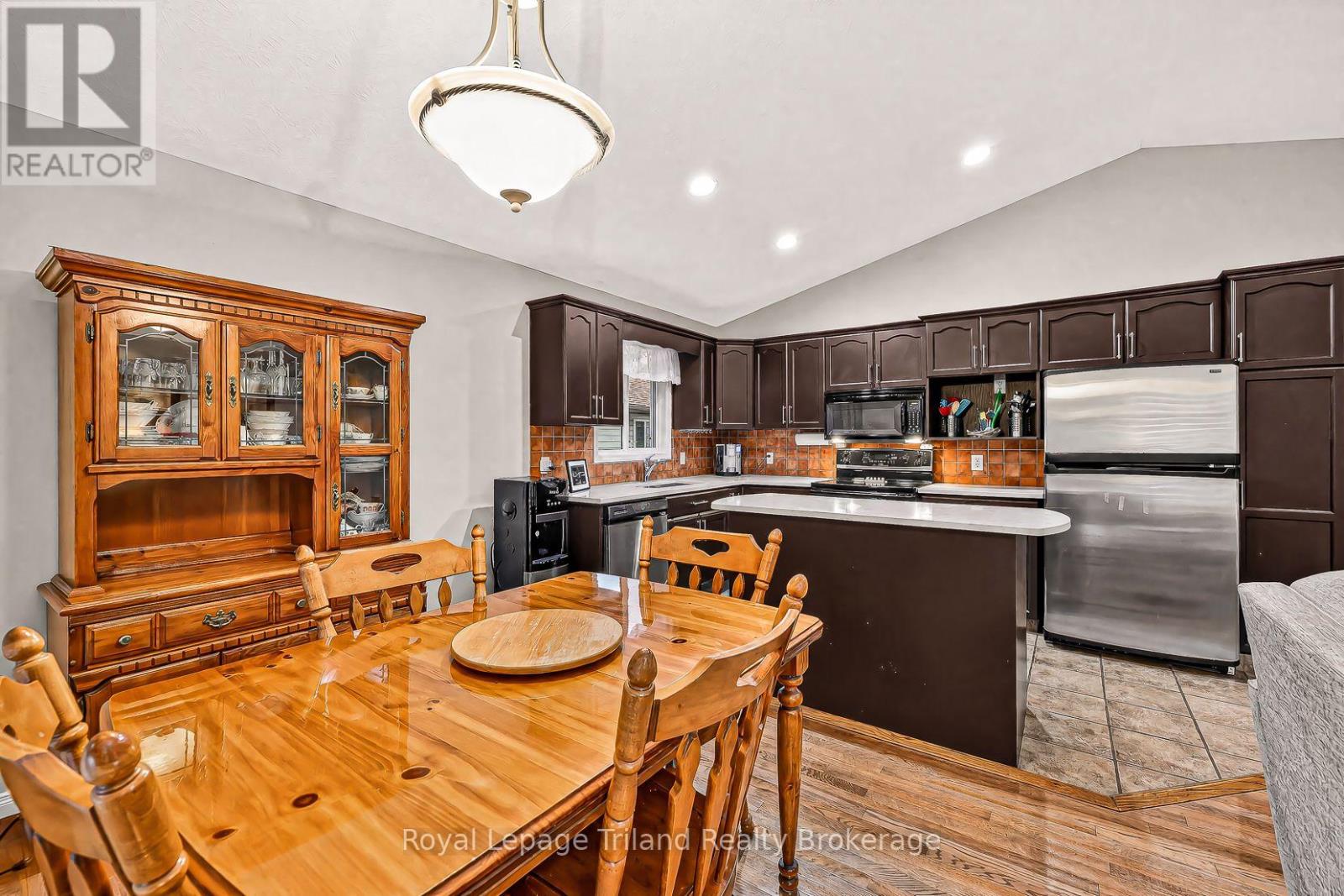 208 Mckeand Street, Ingersoll, Ontario  N5C 4E6 - Photo 16 - X13865086