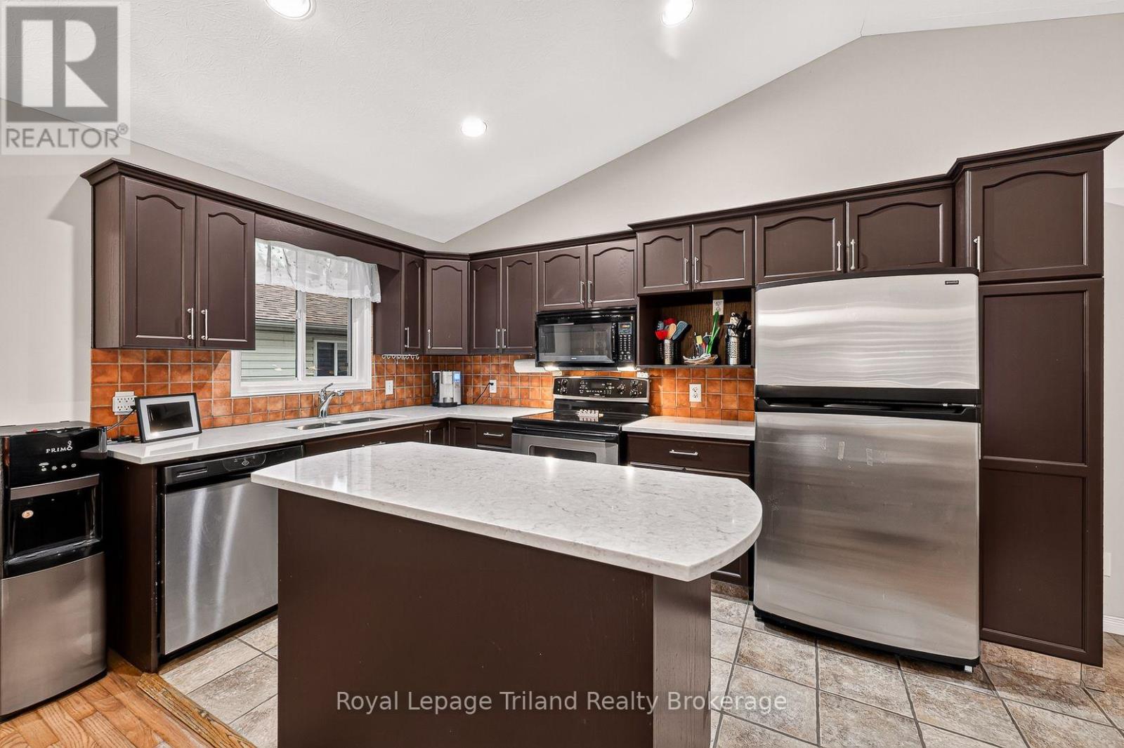 208 Mckeand Street, Ingersoll, Ontario  N5C 4E6 - Photo 20 - X13865086