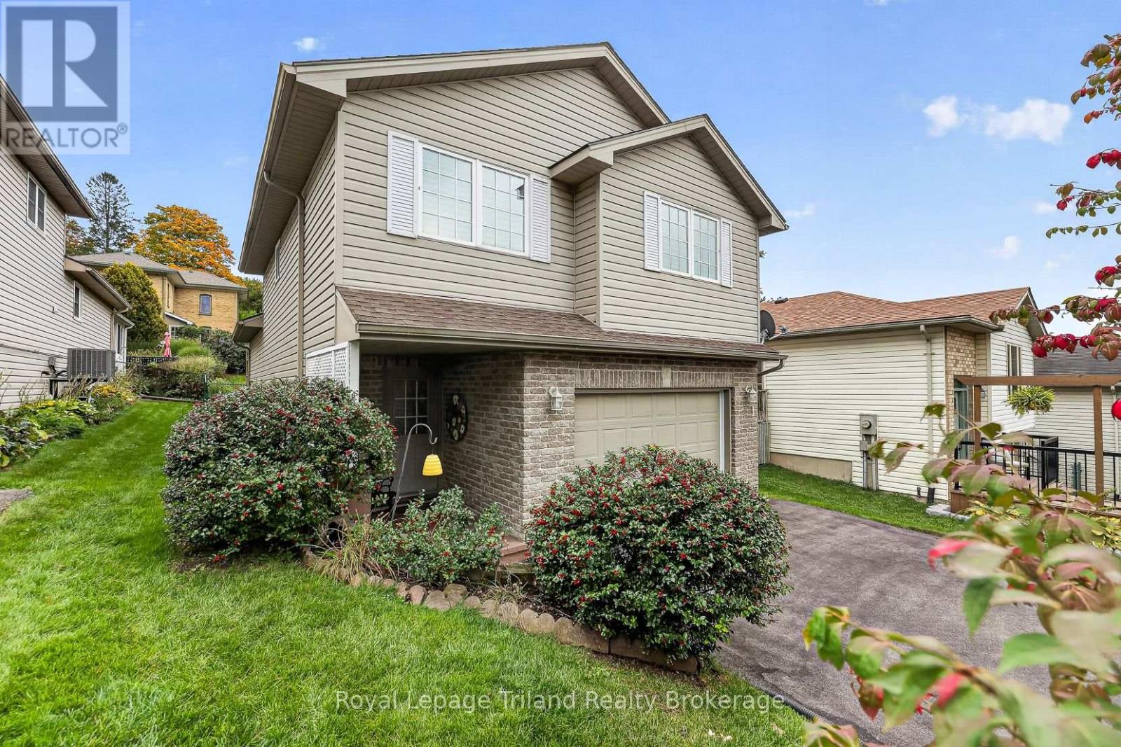 208 Mckeand Street, Ingersoll, Ontario  N5C 4E6 - Photo 4 - X13865086