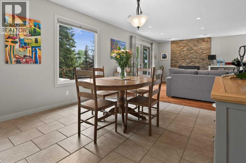 424 Silver Valley Drive NW, Calgary, Alberta  T3B 4C2 - Photo 11 - A2333644