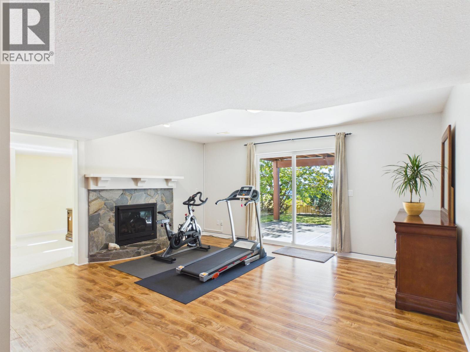 23 FERNWAY DRIVE