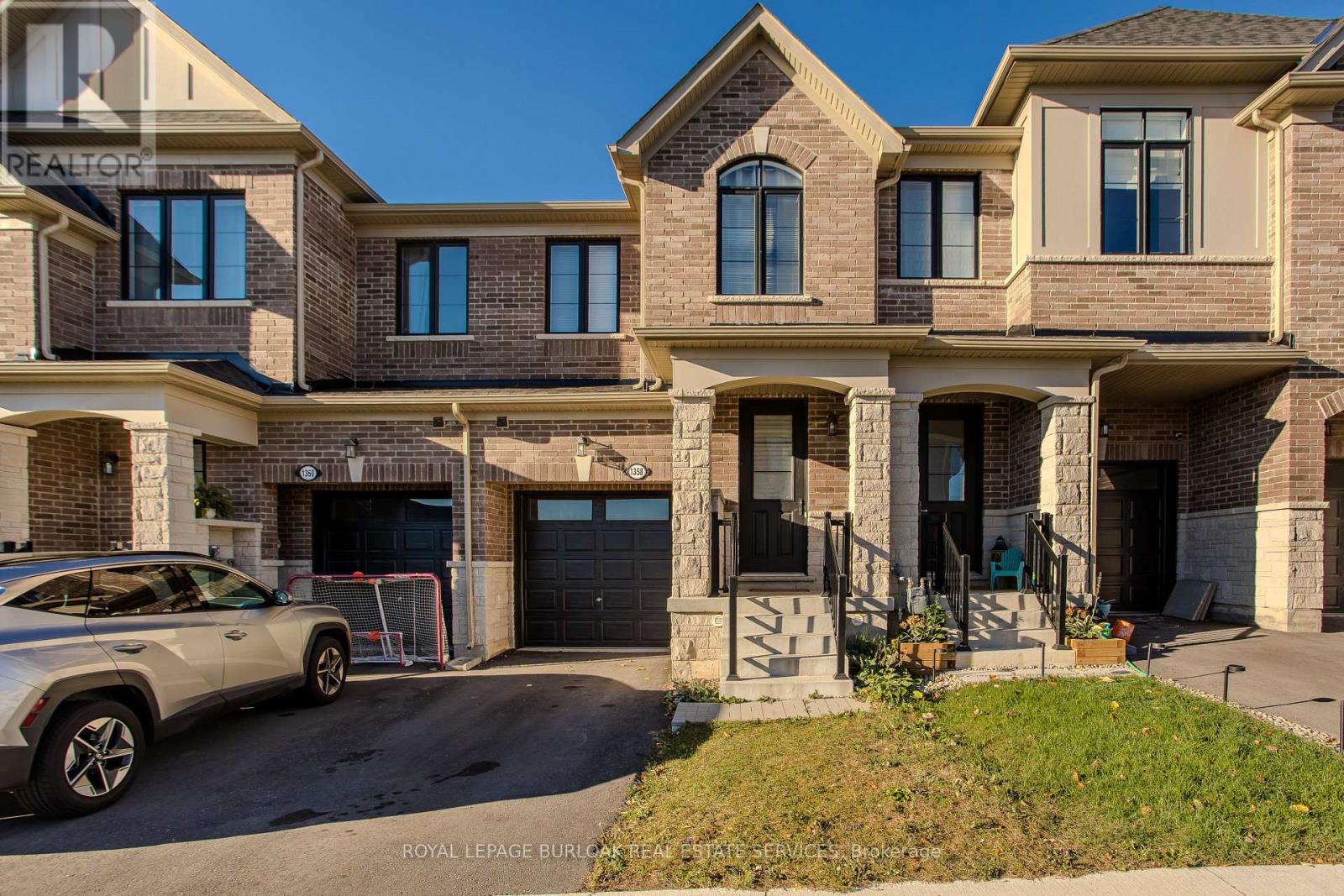 1358 Almonte Drive, Burlington, Ontario  L7P 0V6 - Photo 2 - W13865080