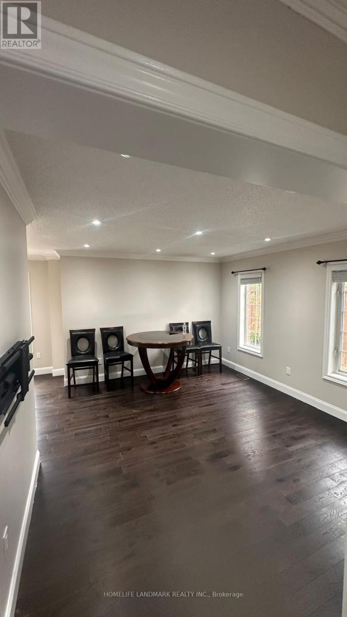 7100 Walworth Court, Mississauga, Ontario  L5N 7L4 - Photo 13 - W13865106
