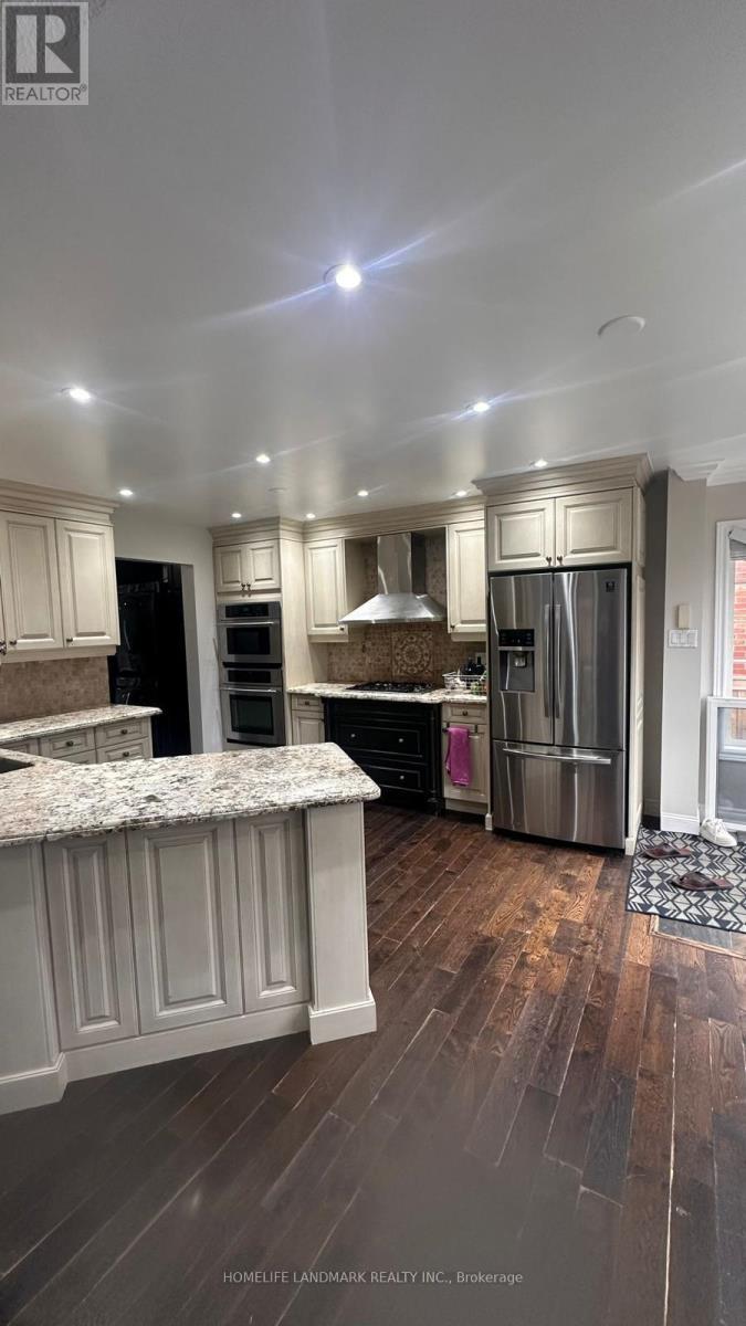 7100 Walworth Court, Mississauga, Ontario  L5N 7L4 - Photo 5 - W13865106