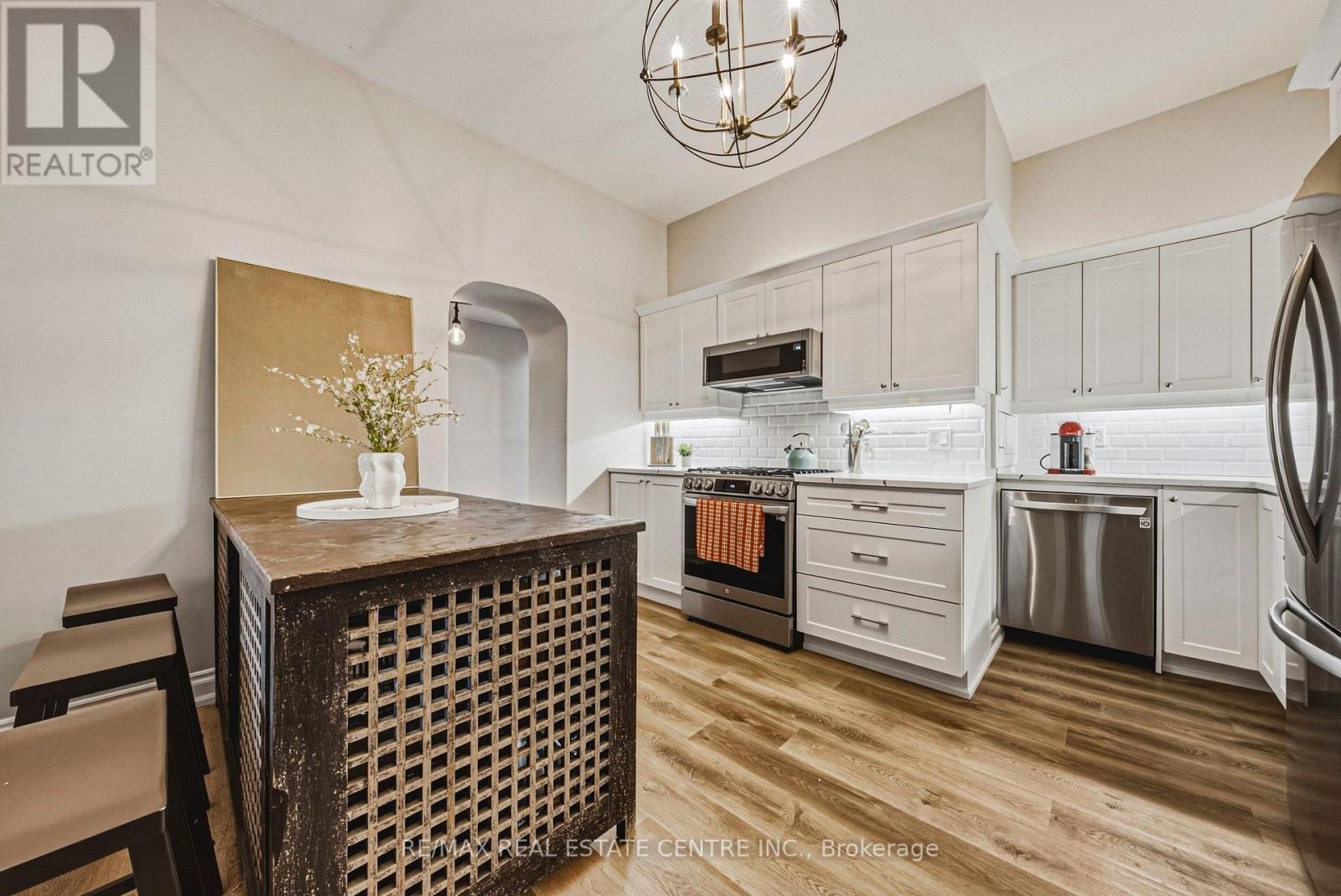 75 Pollock Avenue, Cambridge, Ontario  N1R 2B4 - Photo 11 - X13865060