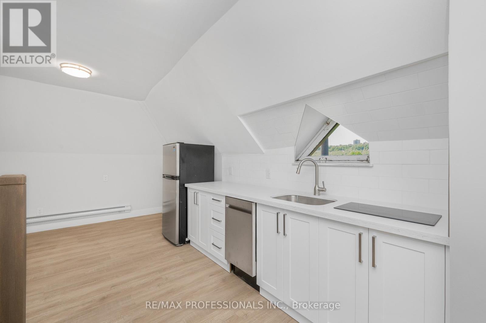 #3 - 388 Wilson Street, Hamilton, Ontario  L8L 1S9 - Photo 3 - X13865096