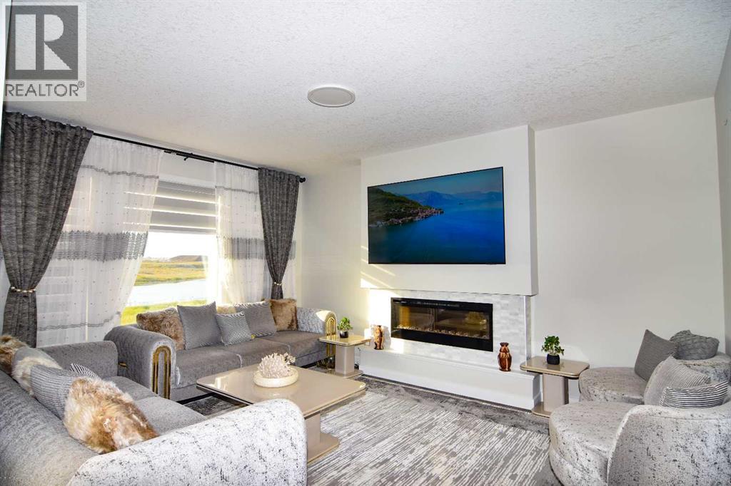 160 BELVEDERE Drive SE