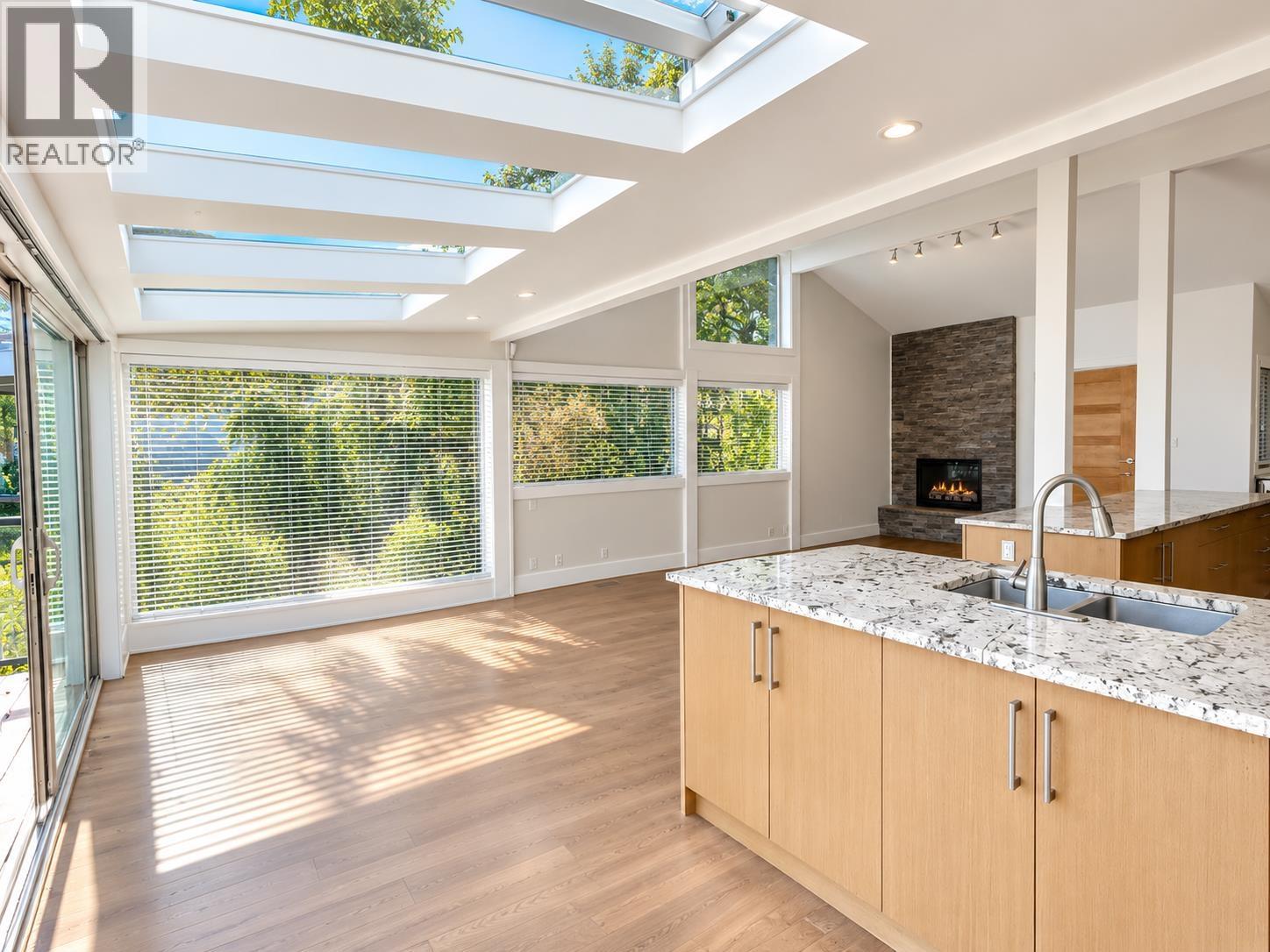 1448 SANDHURST PLACE