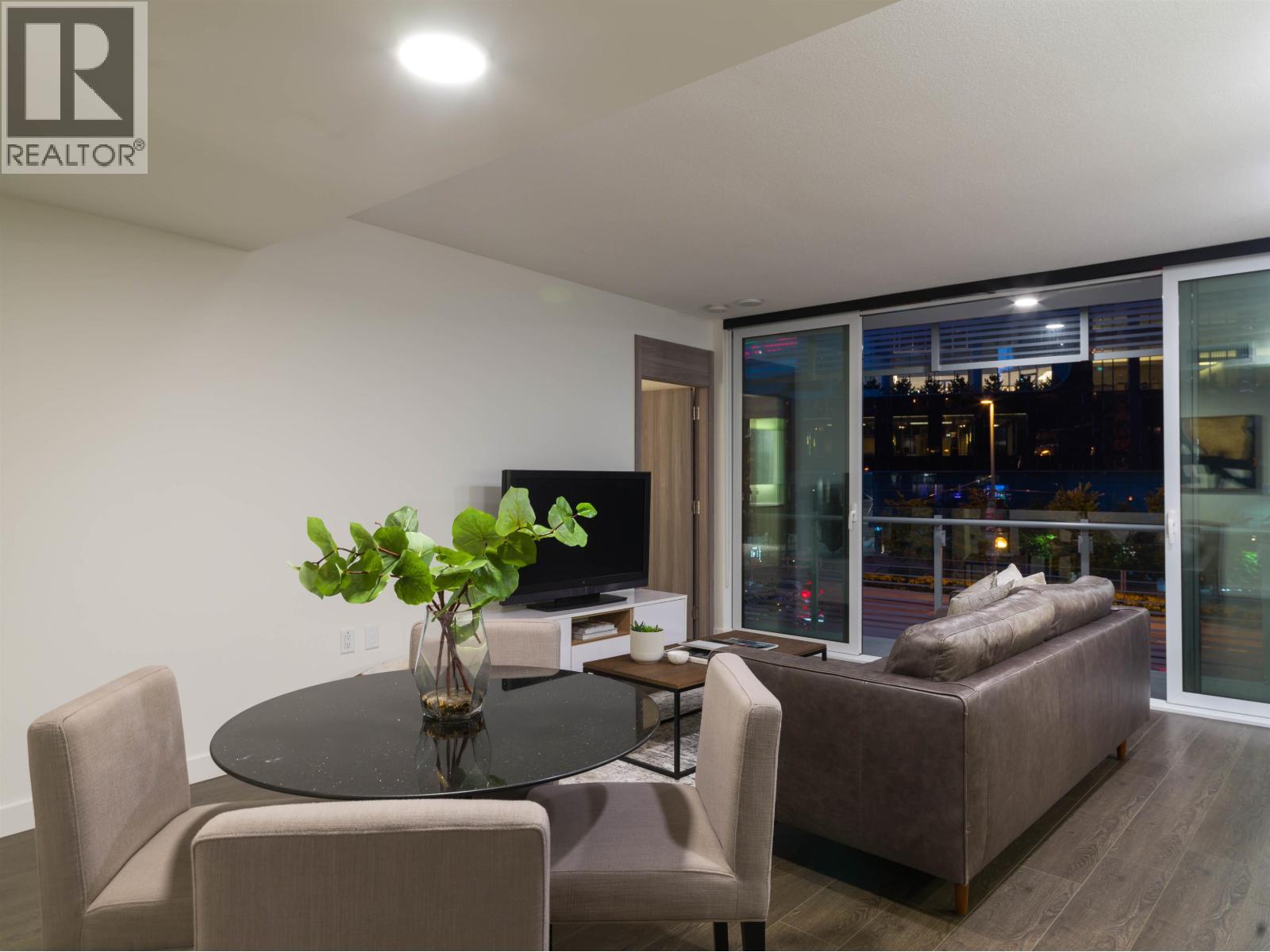 306 89 NELSON STREET