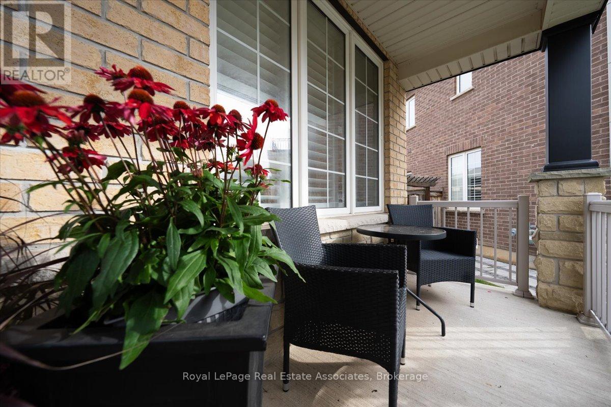 1469 Haws Crescent, Milton, Ontario  L9T 8V2 - Photo 4 - W13865132