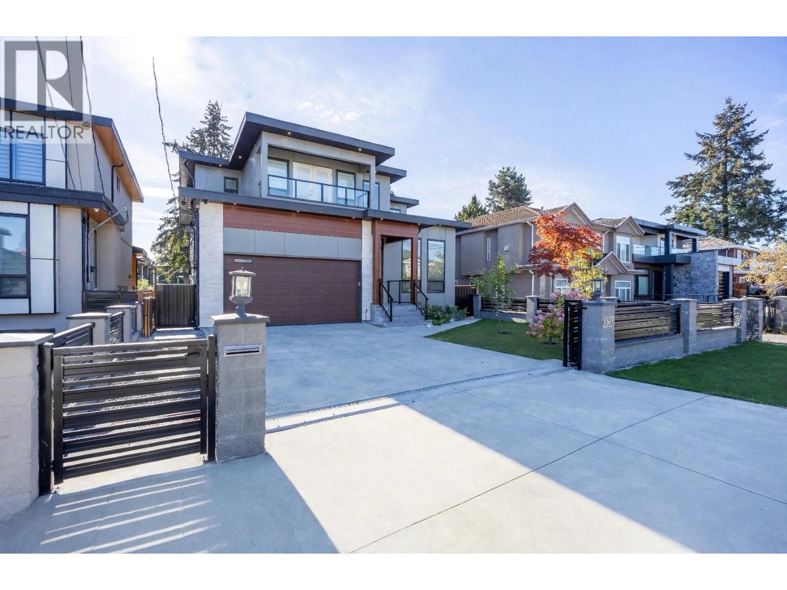 7830 16th Avenue, Burnaby, British Columbia  V3N 1R1 - Photo 2 - R3171675