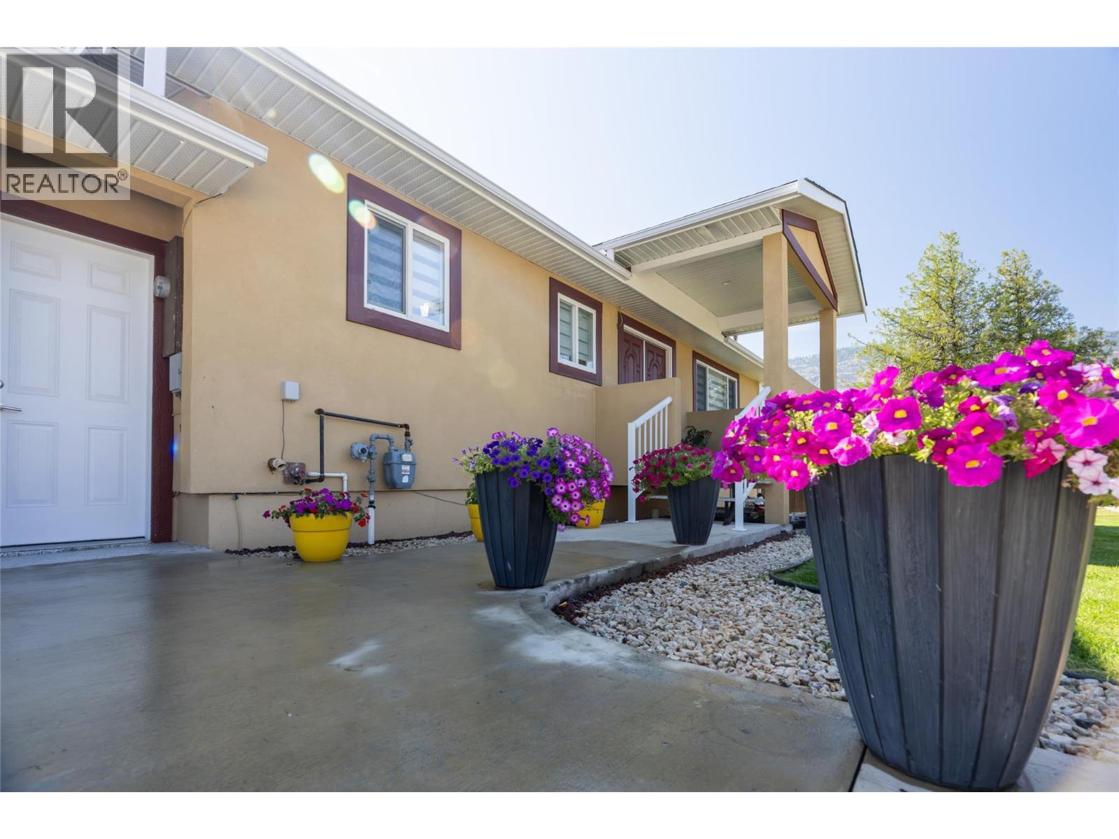 10115 74th Avenue, Osoyoos, British Columbia  V0H 1V5 - Photo 1 - 10402855
