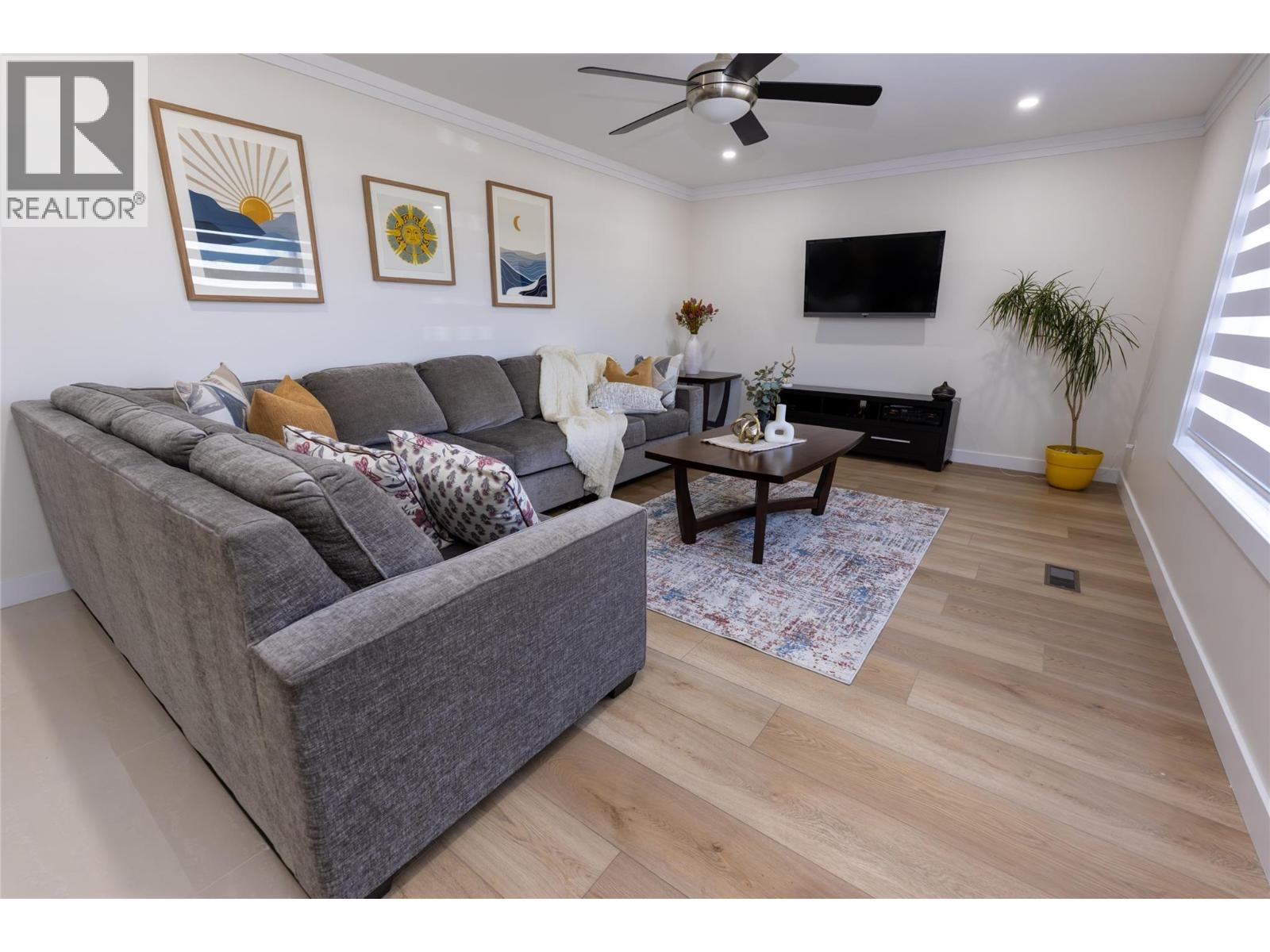 10115 74th Avenue, Osoyoos, British Columbia  V0H 1V5 - Photo 11 - 10402855