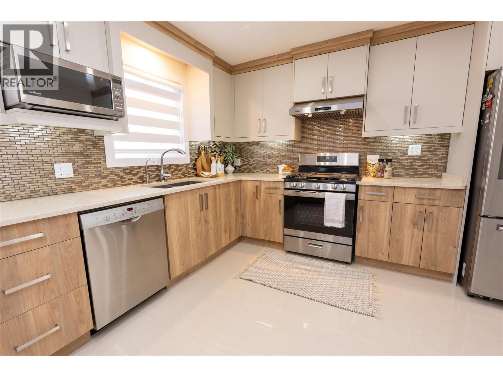 10115 74th Avenue, Osoyoos, British Columbia  V0H 1V5 - Photo 16 - 10402855