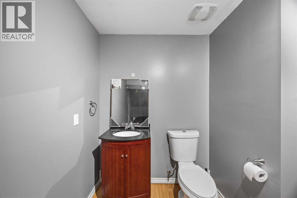 111 Windbrook Manor SW, Airdrie, Alberta  T4B 3X2 - Photo 40 - A2342831