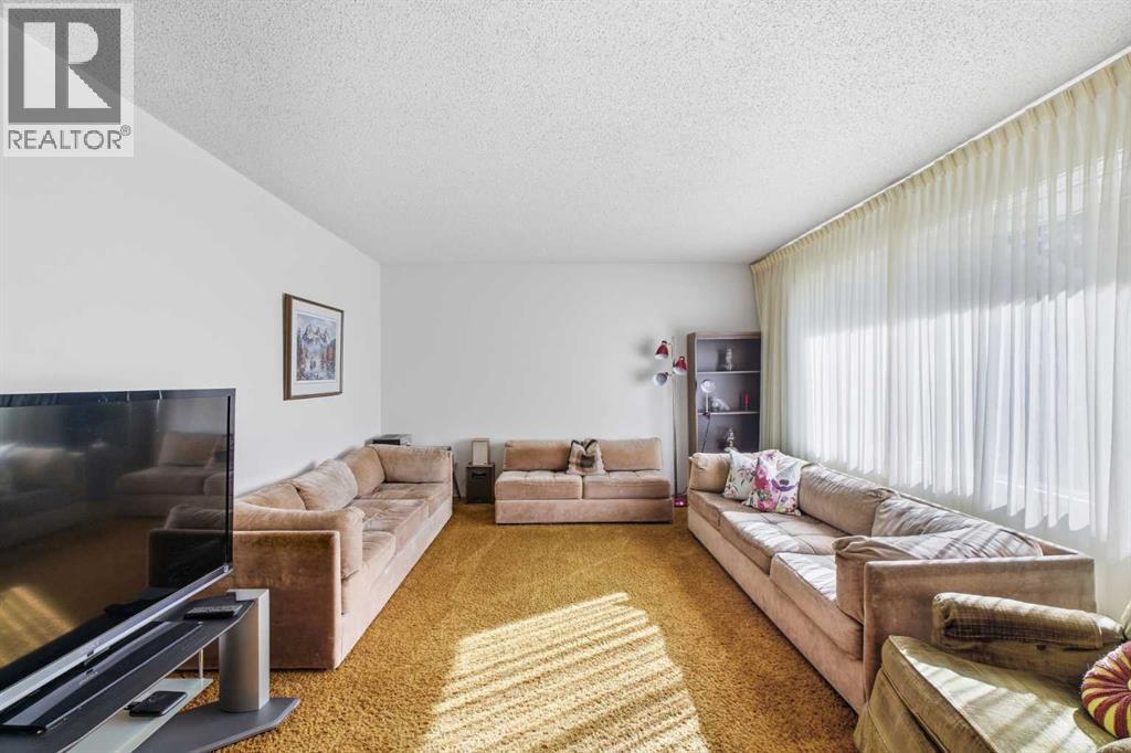 340 Canniff Place SW, Calgary, Alberta  T2W 2L9 - Photo 7 - A2349108
