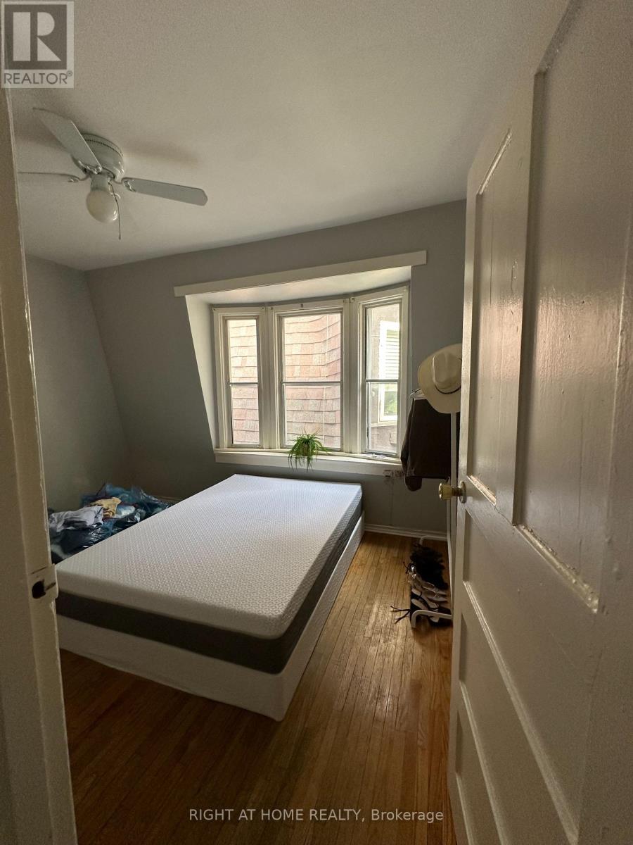 Apt A - 483 Manning Avenue, Toronto, Ontario M6G 2V8 - Photo 2 - C13865160