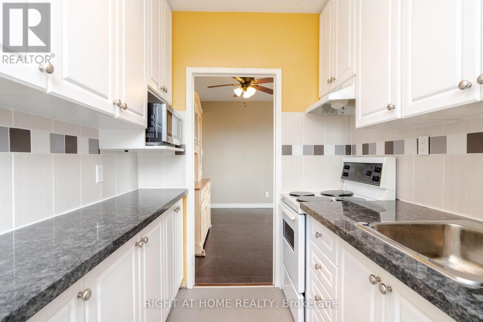 502 - 2 Ridelle Avenue, Toronto, Ontario M6B 1H4 - Photo 17 - C13865168