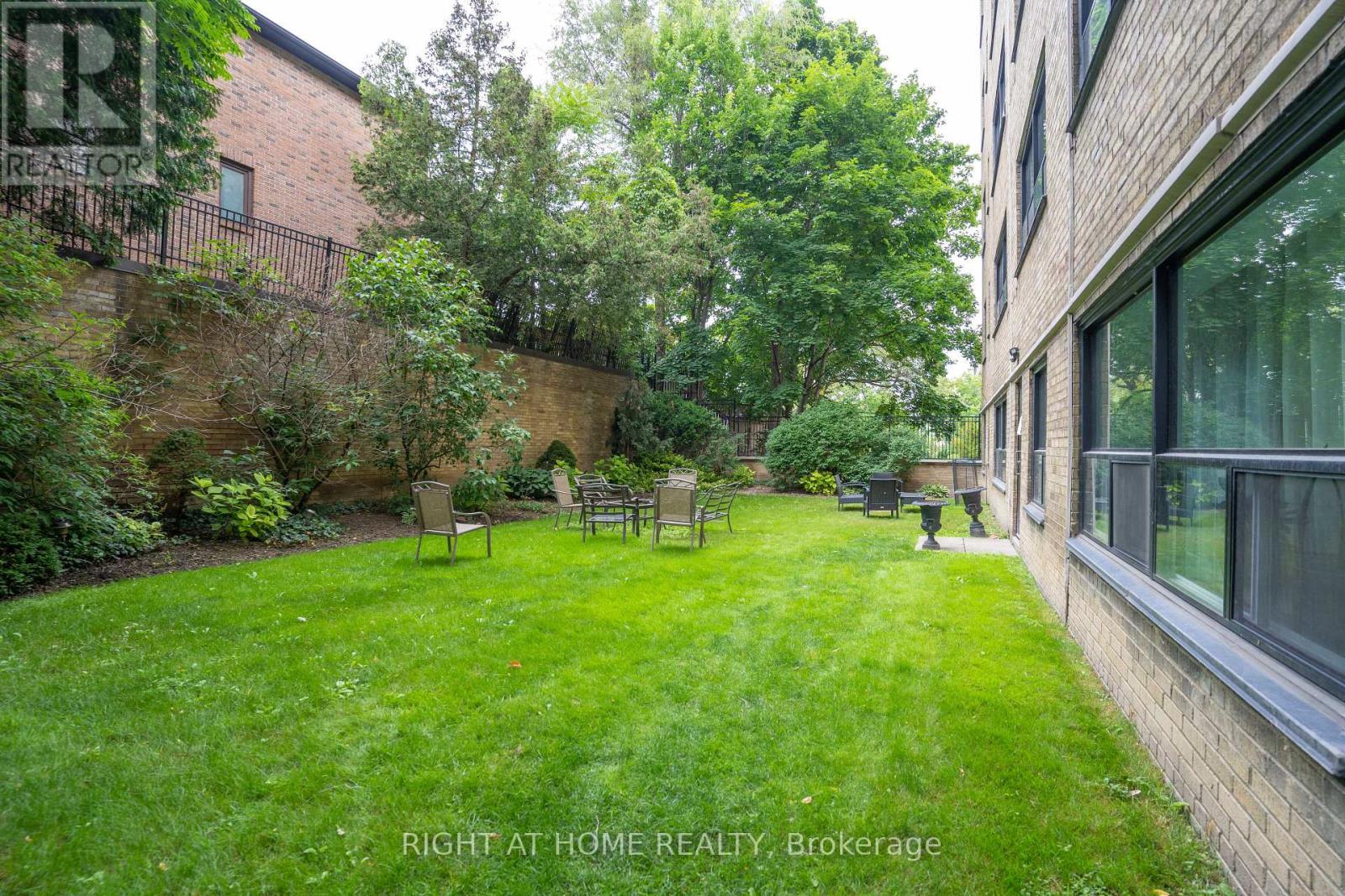 502 - 2 Ridelle Avenue, Toronto, Ontario M6B 1H4 - Photo 23 - C13865168