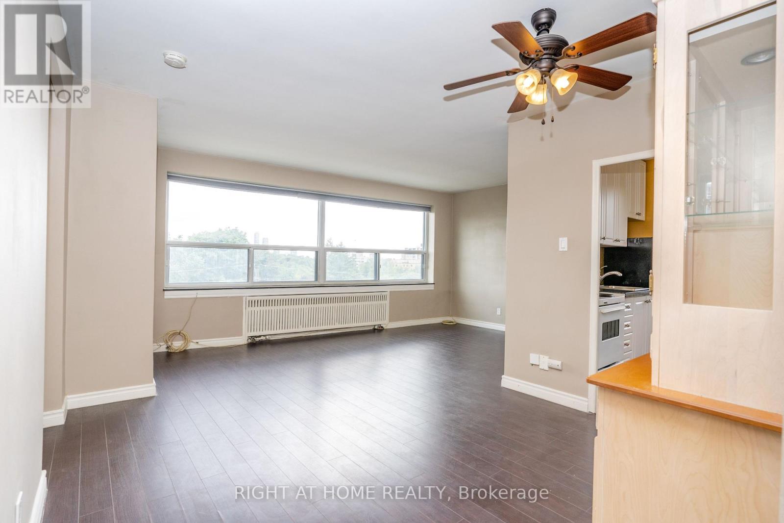 502 - 2 Ridelle Avenue, Toronto, Ontario M6B 1H4 - Photo 8 - C13865168