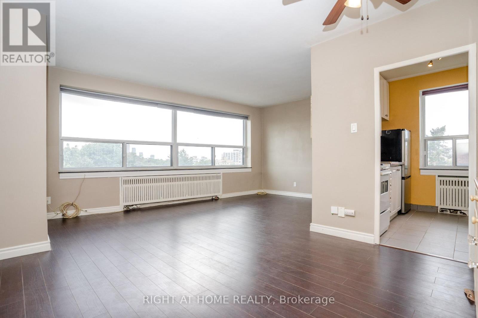 502 - 2 Ridelle Avenue, Toronto, Ontario M6B 1H4 - Photo 9 - C13865168