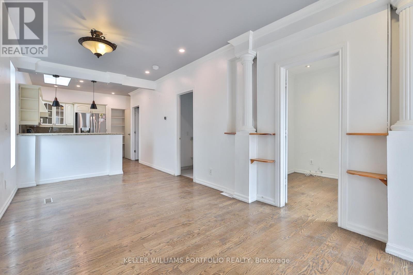 106 Clovelly Avenue, Toronto, Ontario  M6E 2E6 - Photo 2 - C13865170