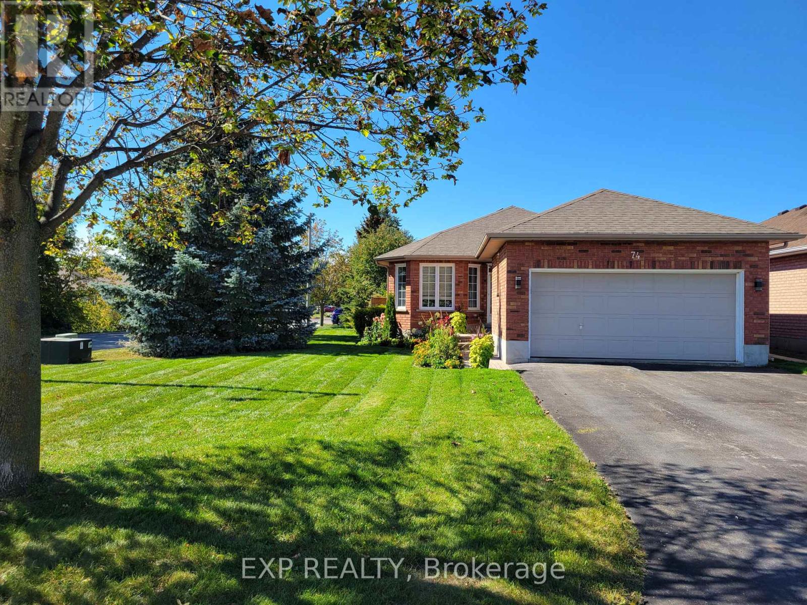 74 BUCHANAN STREET, Barrie, Ontario