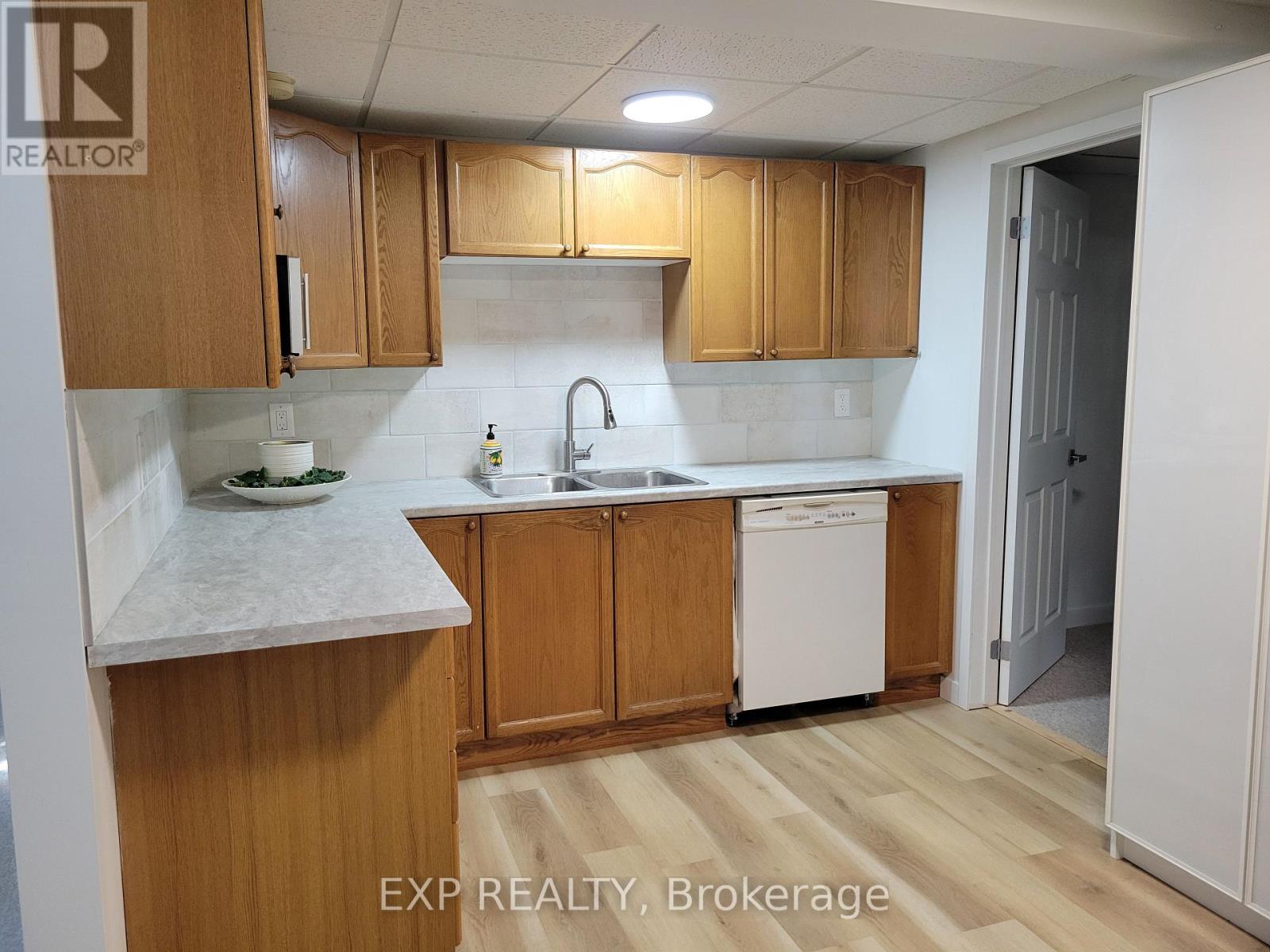 74 Buchanan Street, Barrie, Ontario  L4M 6B7 - Photo 21 - S13865176