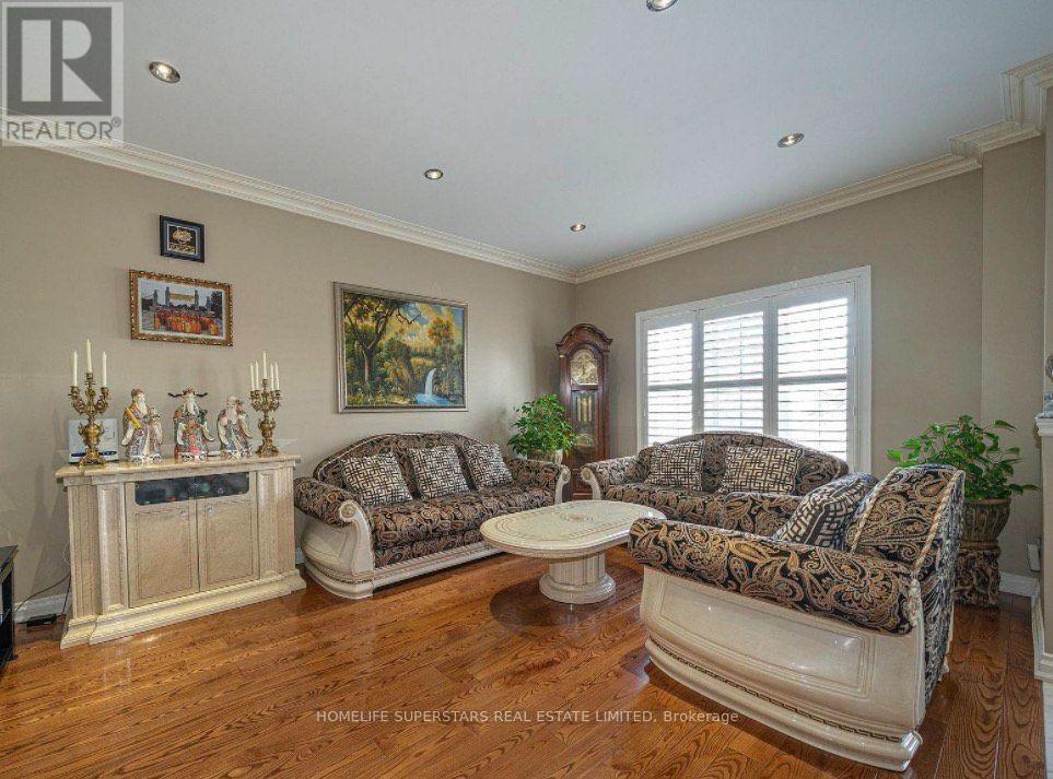 47 Davos Road S, Vaughan, Ontario  L4H 2Y1 - Photo 2 - N13863838