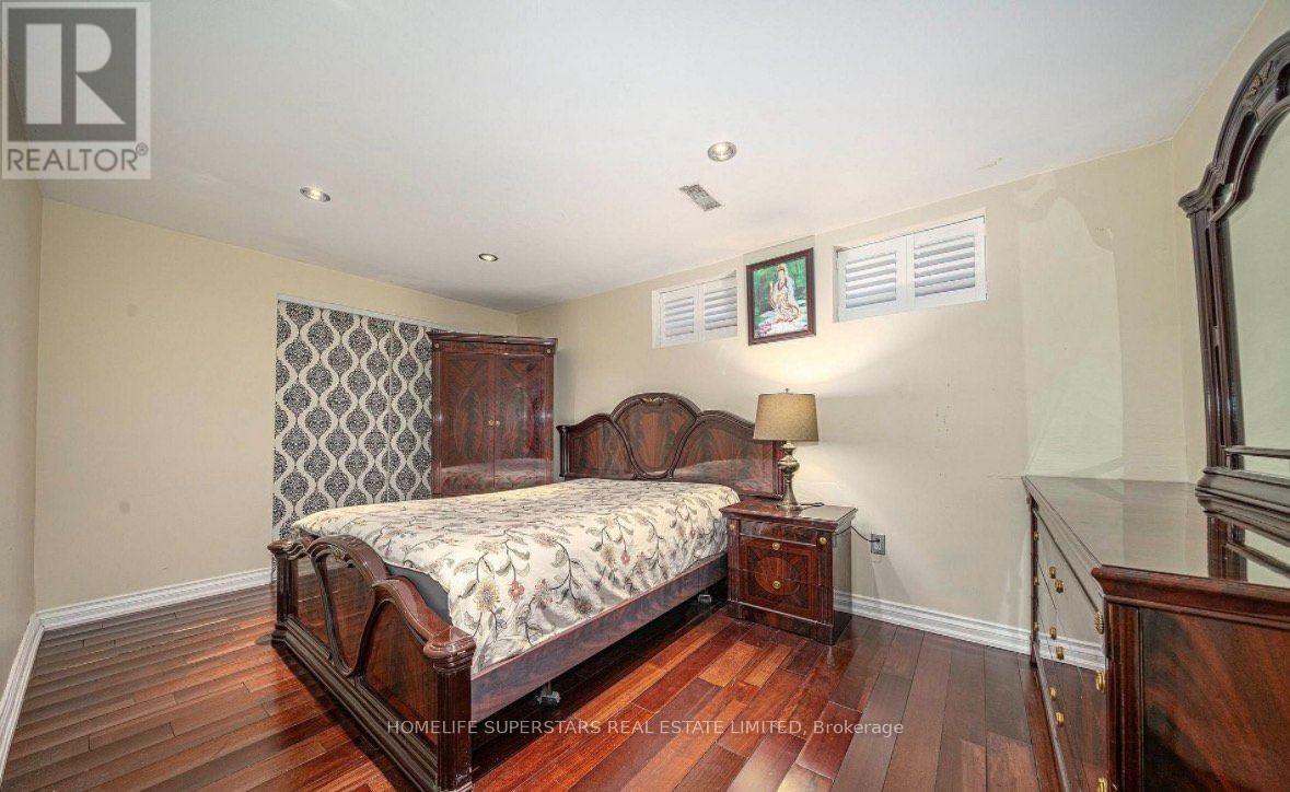 47 Davos Road S, Vaughan, Ontario  L4H 2Y1 - Photo 14 - N13863838