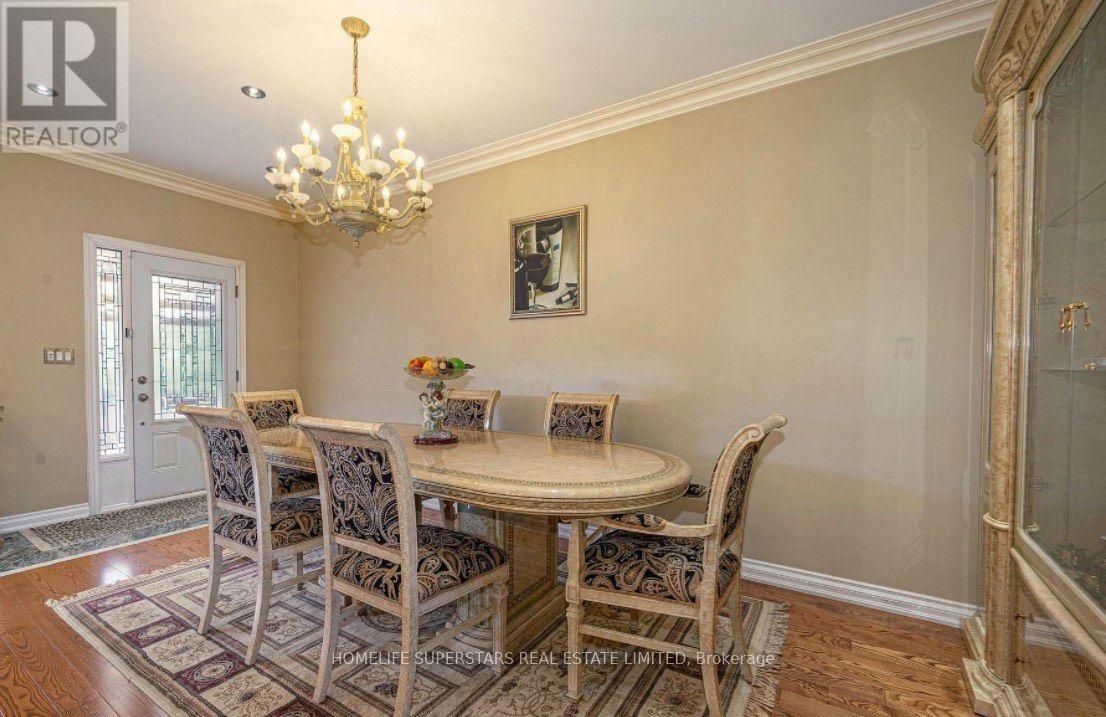 47 Davos Road S, Vaughan, Ontario  L4H 2Y1 - Photo 3 - N13863838