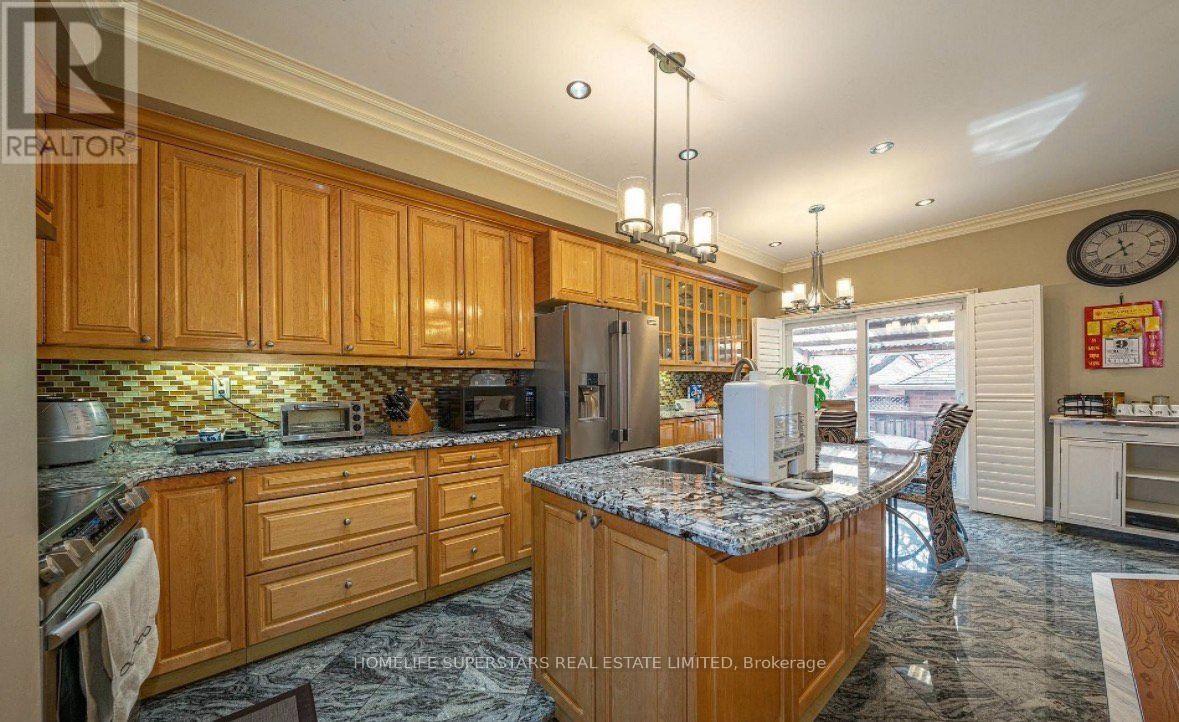 47 Davos Road S, Vaughan, Ontario  L4H 2Y1 - Photo 4 - N13863838