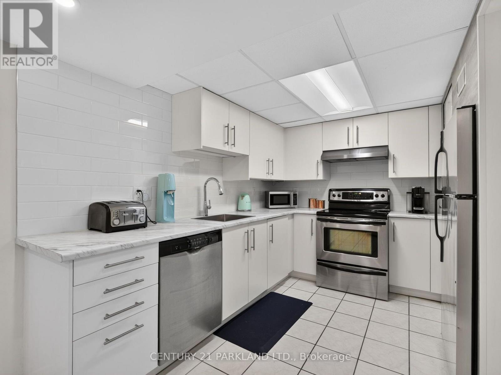 228 Rosemount Avenue, Toronto, Ontario M9N 3X6 - Photo 22 - W13864308