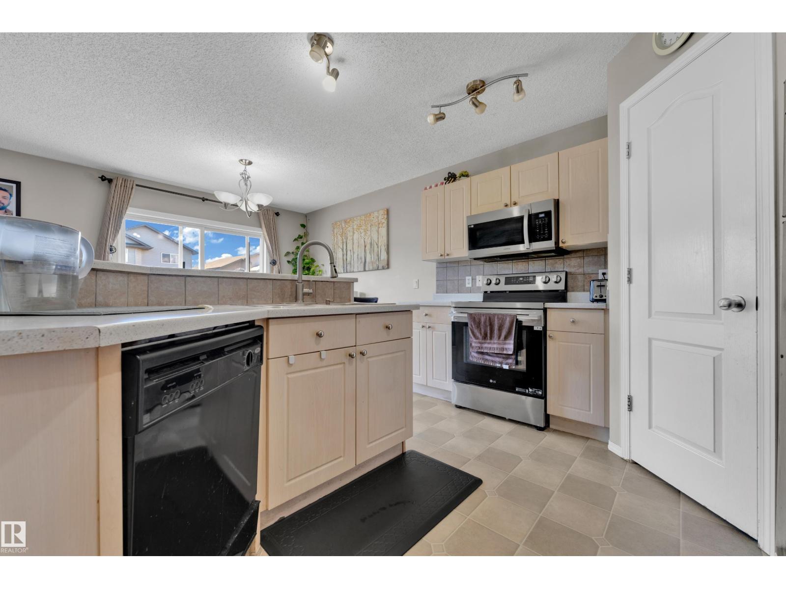 331 SILVER BERRY RD NW NW