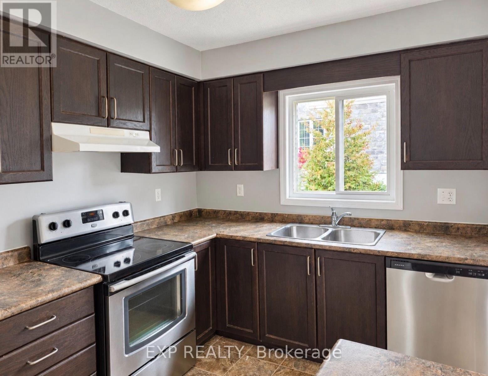 B5 - 6 Upper Mercer Street E, Kitchener, Ontario  N2A 0E4 - Photo 6 - X13865162