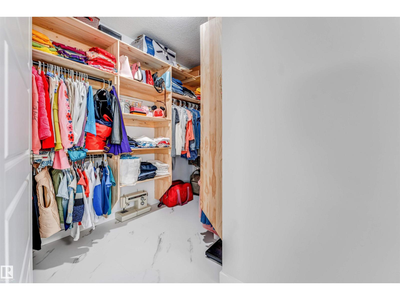 425 41 ST SW SW