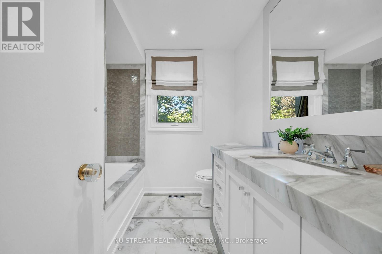35 Penwood Crescent, Toronto, Ontario  M3B 3B1 - Photo 33 - C13865192