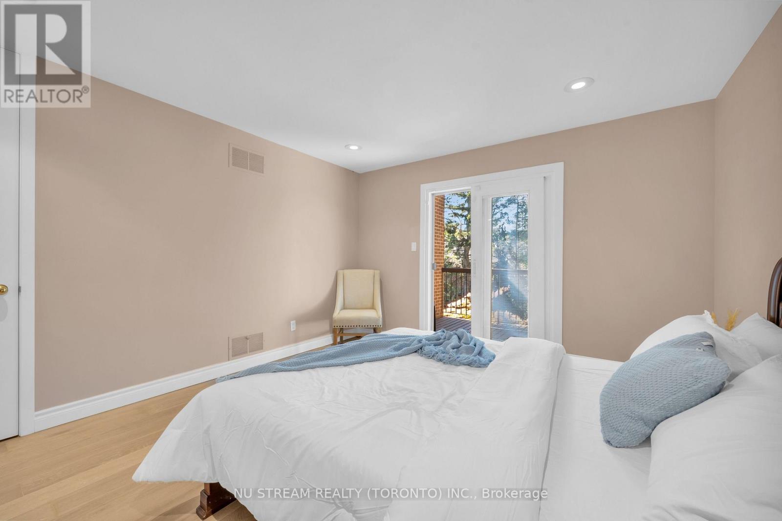 35 Penwood Crescent, Toronto, Ontario  M3B 3B1 - Photo 35 - C13865192