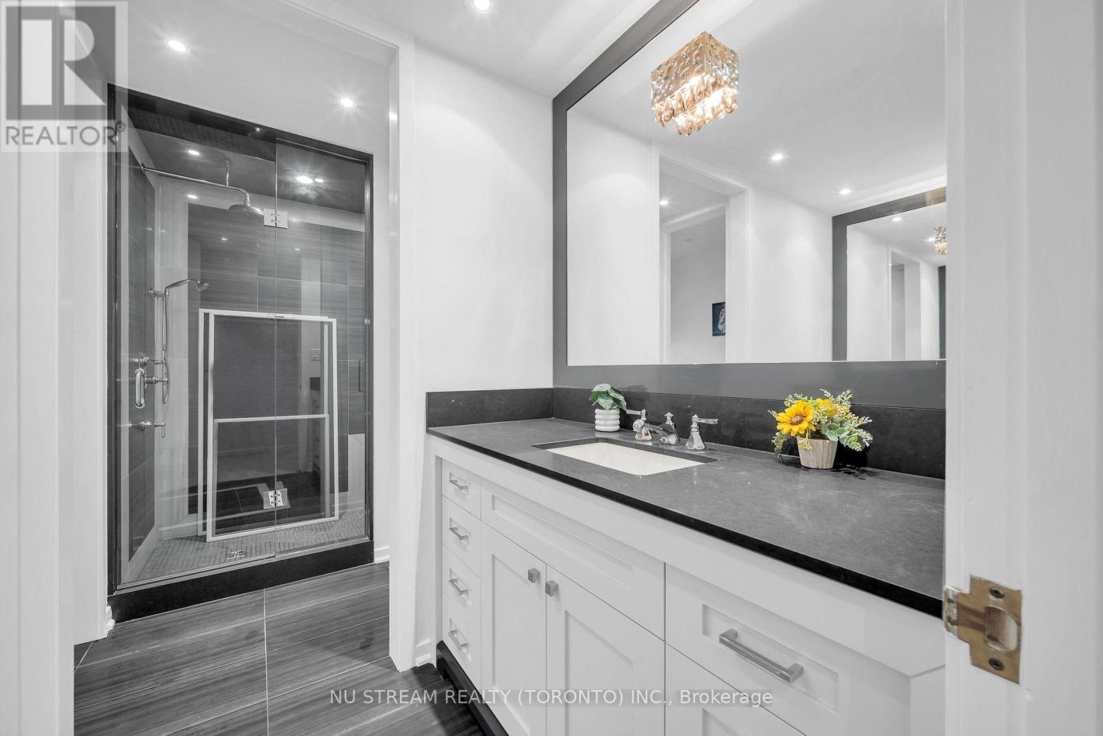 35 Penwood Crescent, Toronto, Ontario  M3B 3B1 - Photo 39 - C13865192