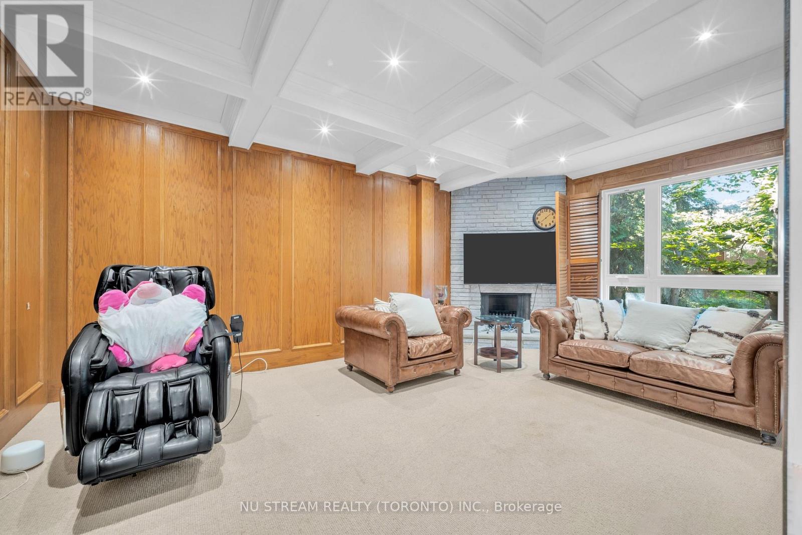 35 Penwood Crescent, Toronto, Ontario  M3B 3B1 - Photo 7 - C13865192