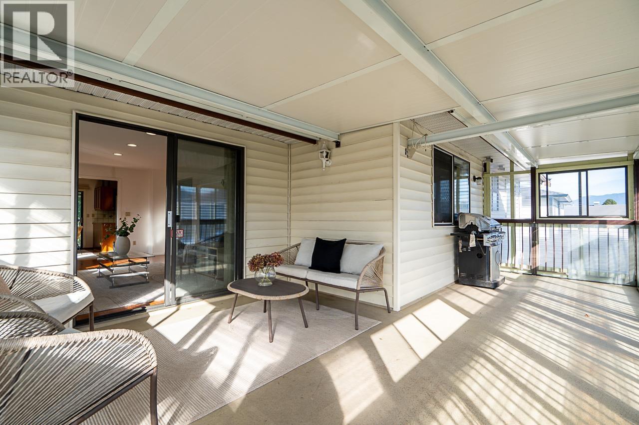 6760 Lakeview Avenue, Burnaby, British Columbia  V5E 2P4 - Photo 12 - R3172717