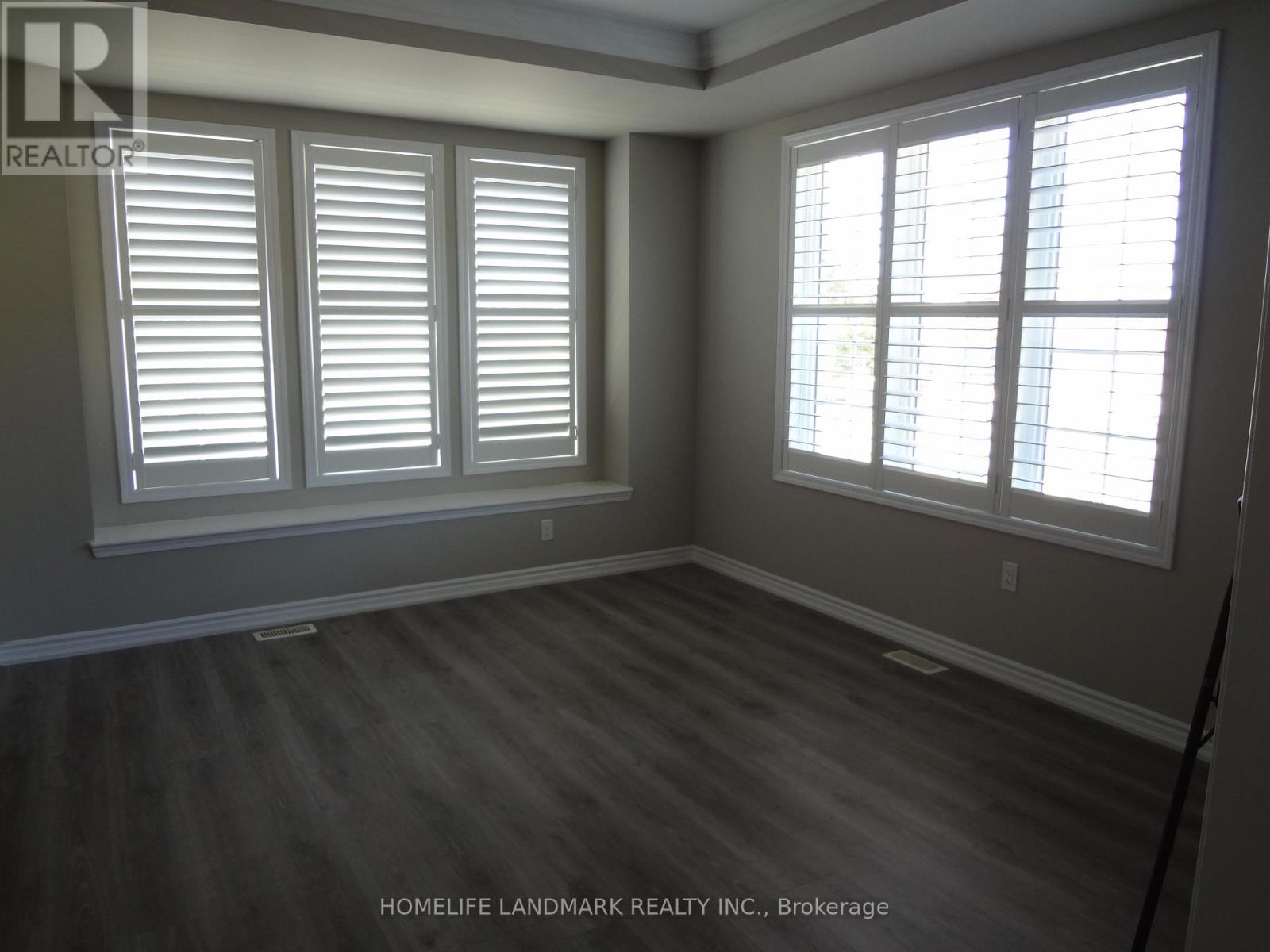 276 Polly Drive, Oakville, Ontario  L6M 1R7 - Photo 11 - W13865182