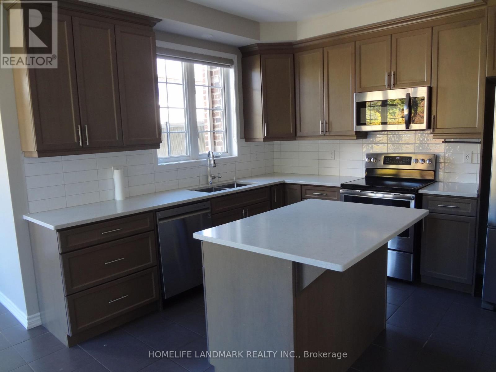 276 Polly Drive, Oakville, Ontario  L6M 1R7 - Photo 12 - W13865182