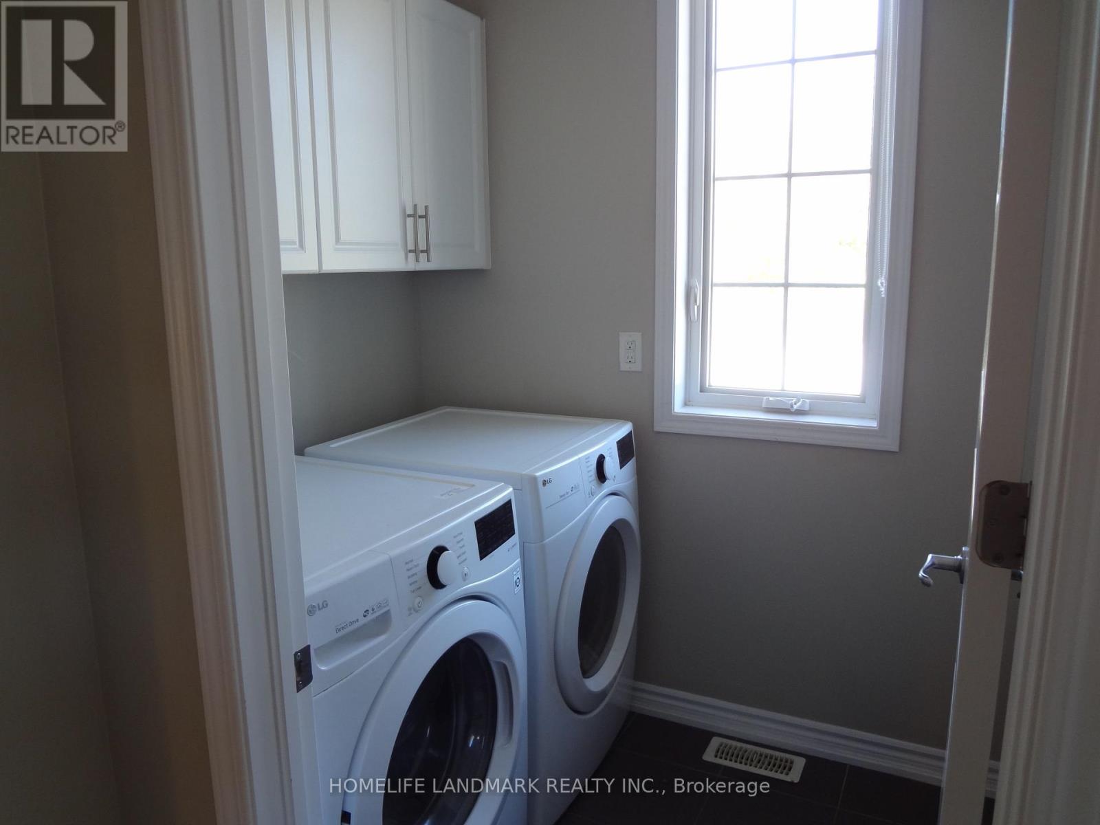 276 Polly Drive, Oakville, Ontario  L6M 1R7 - Photo 15 - W13865182