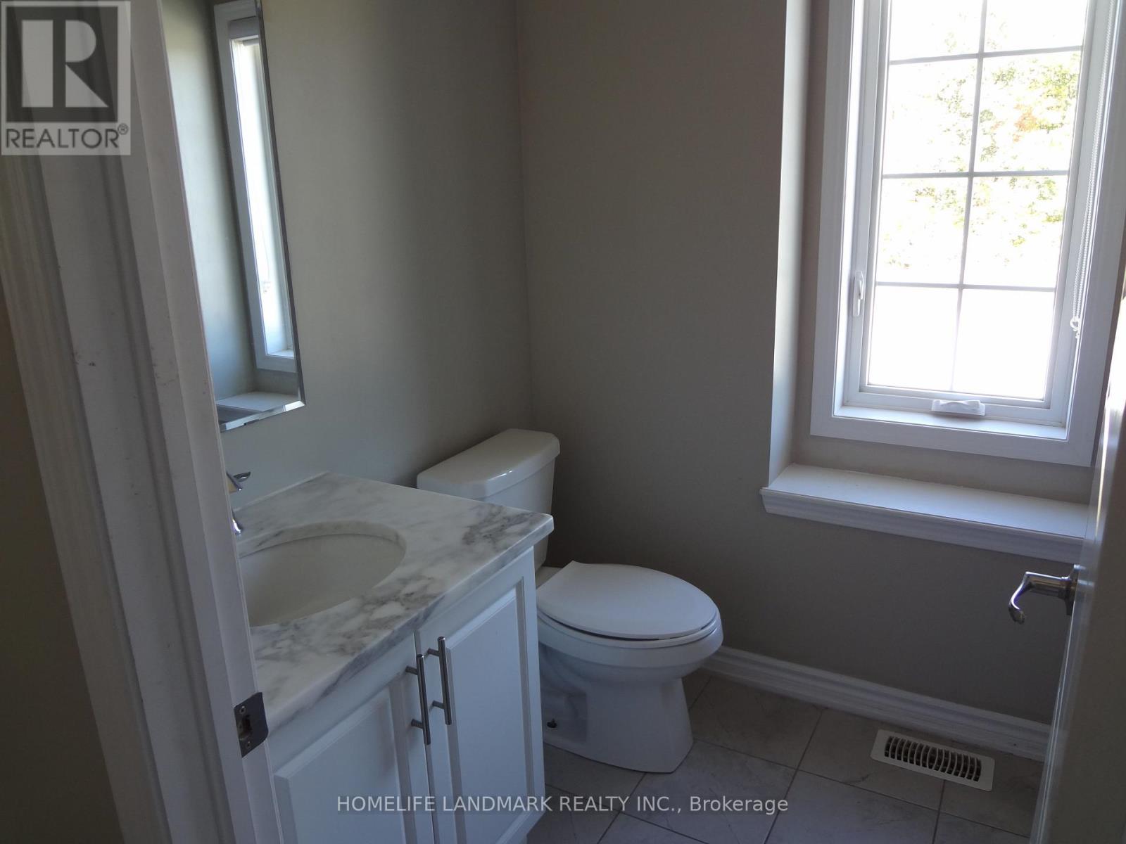 276 Polly Drive, Oakville, Ontario  L6M 1R7 - Photo 9 - W13865182