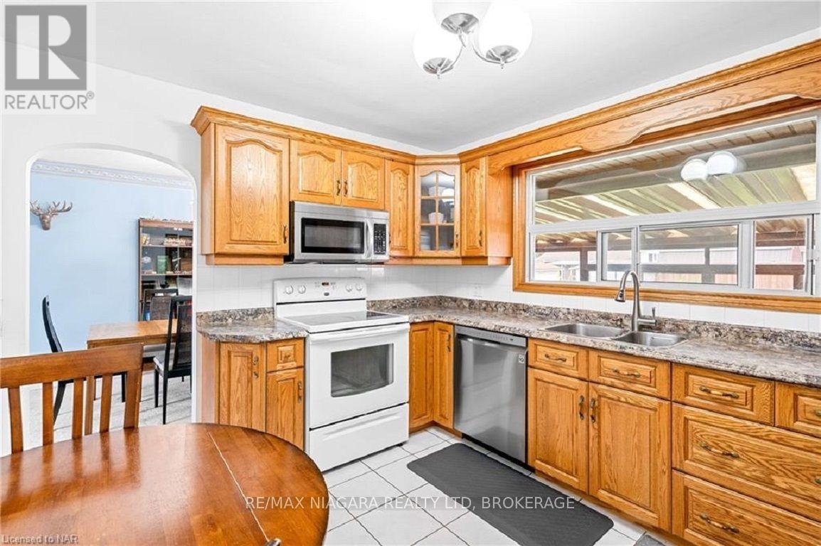 67 Springfield Street, Welland (Dain City), Ontario  L3B 5M1 - Photo 5 - X13865200