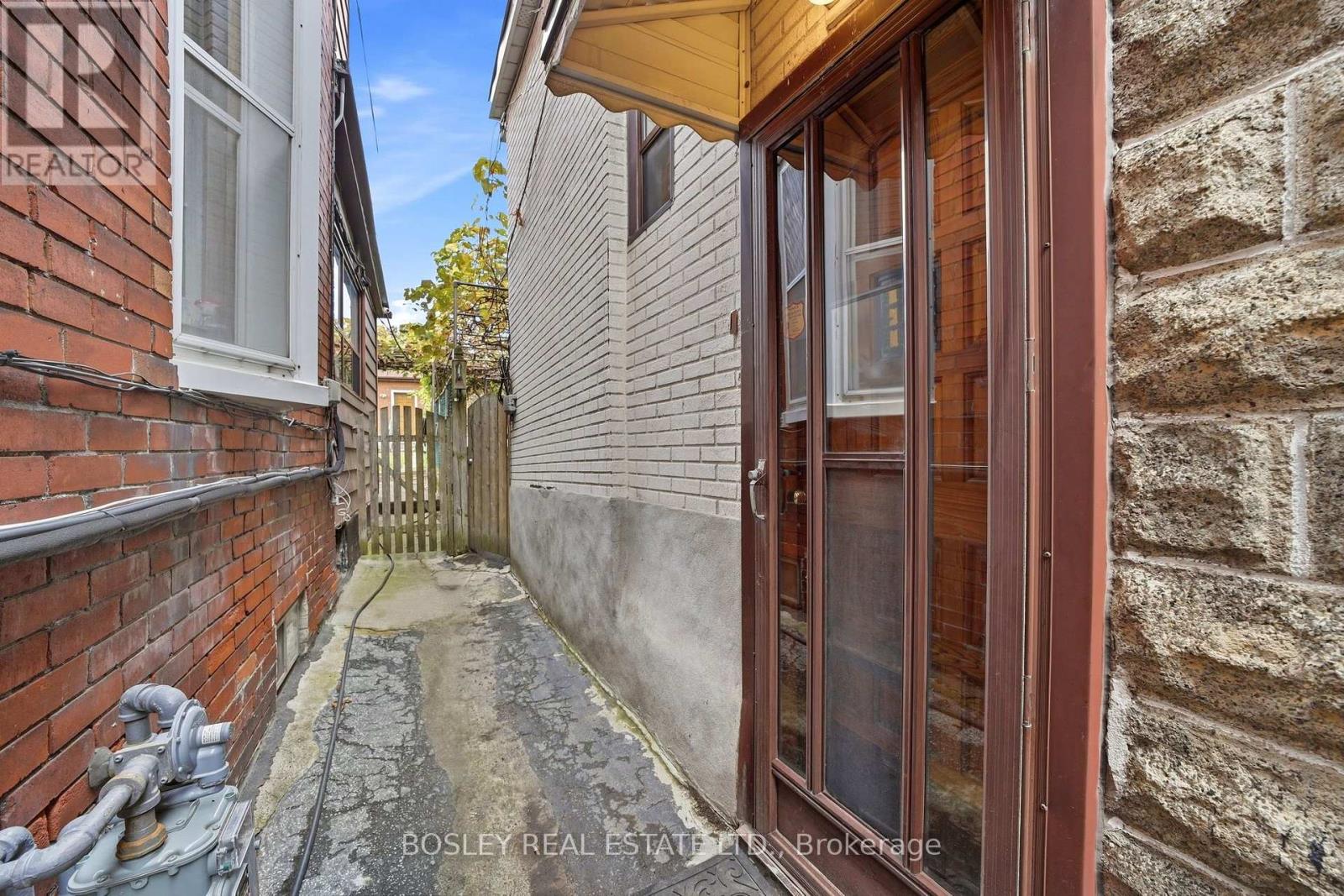 44 Conway Avenue, Toronto, Ontario M6E 1H2 - Photo 36 - C13865220