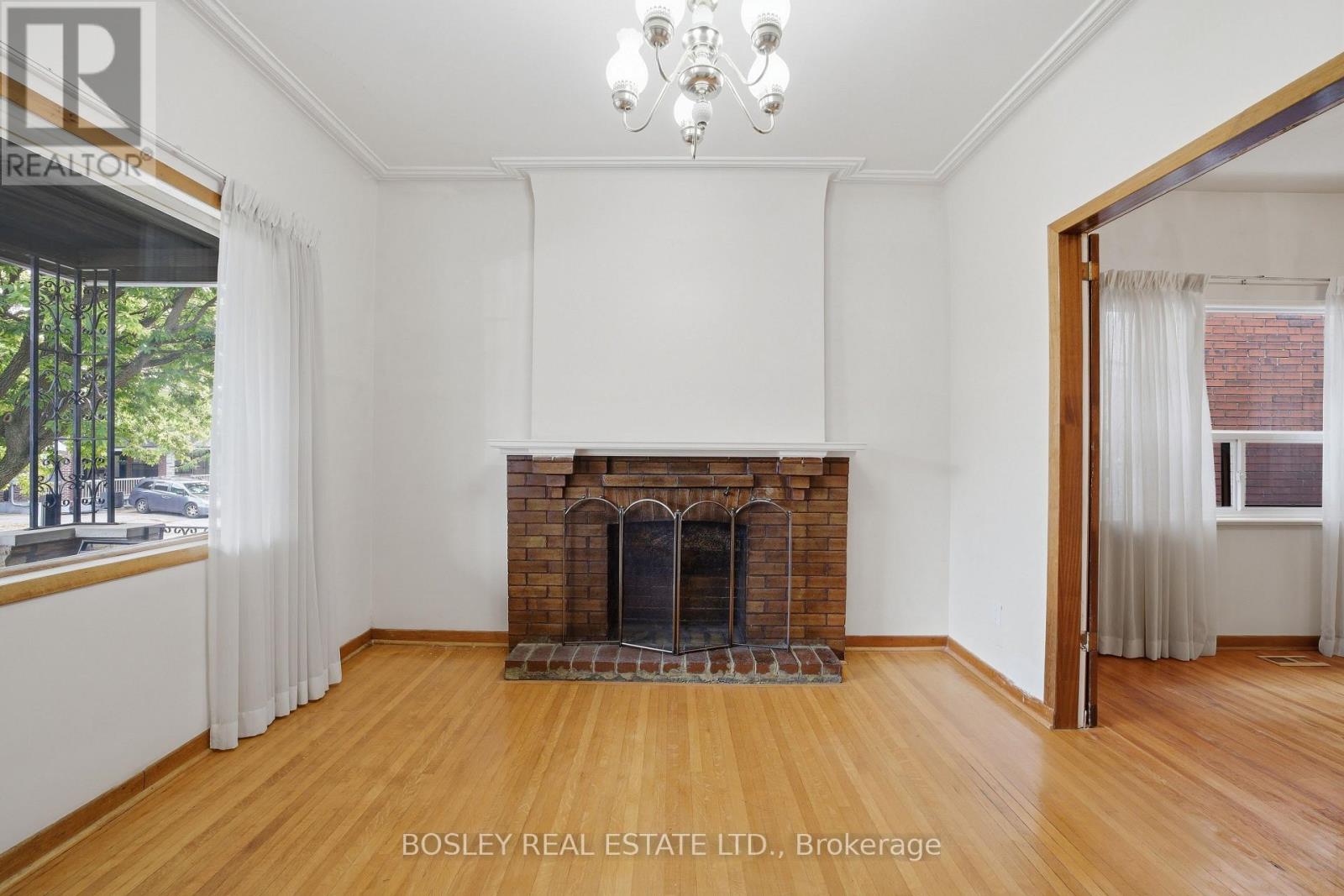 44 Conway Avenue, Toronto, Ontario M6E 1H2 - Photo 5 - C13865220