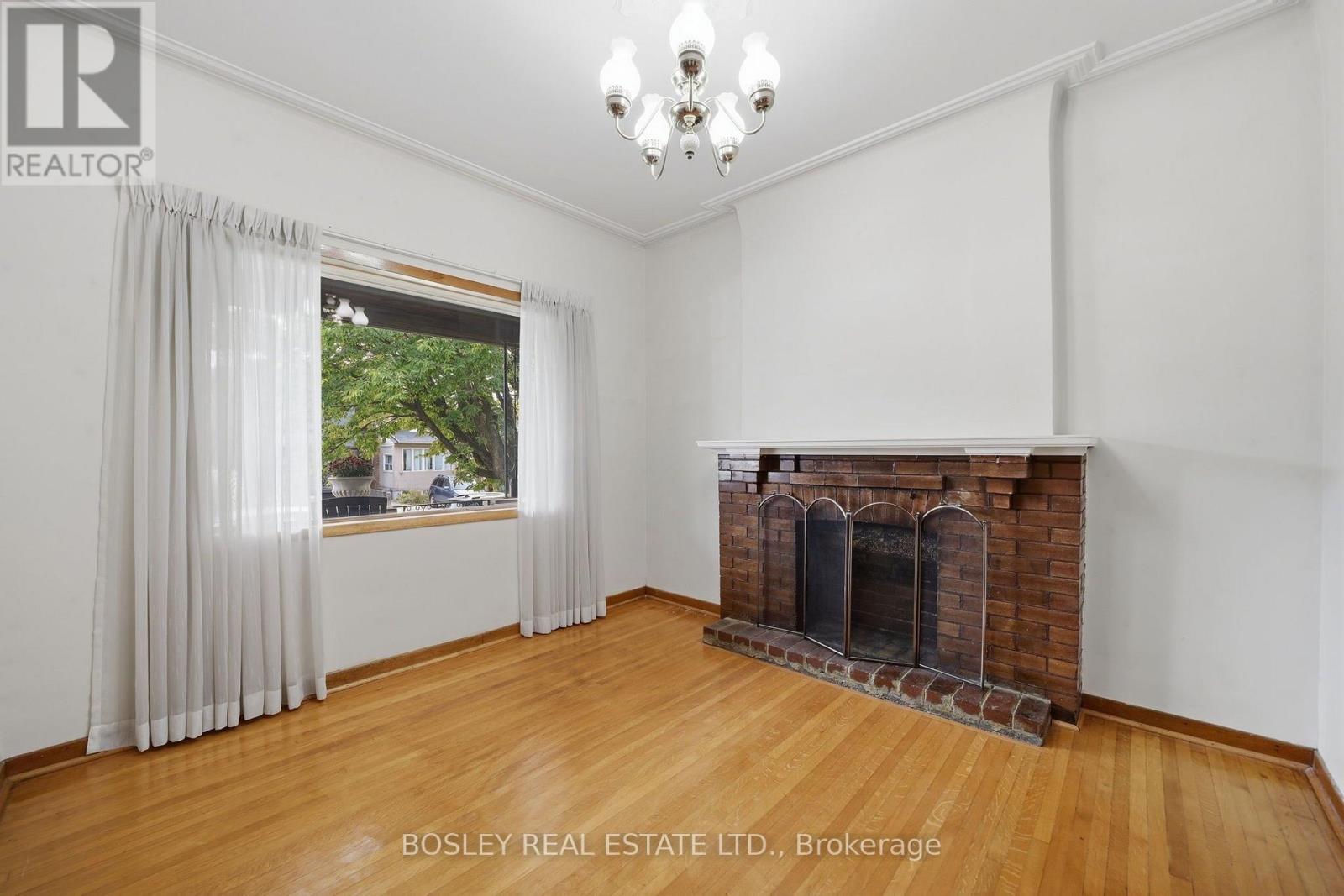 44 Conway Avenue, Toronto, Ontario M6E 1H2 - Photo 7 - C13865220